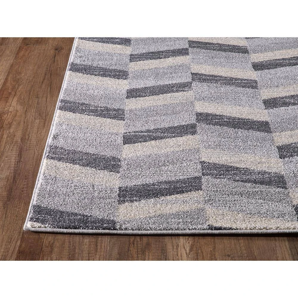 Quartz Grey 5 ft. 3 ft. x 7 ft. 6 in. Geometric Polypropylene Area Rug by Abani - Image 2